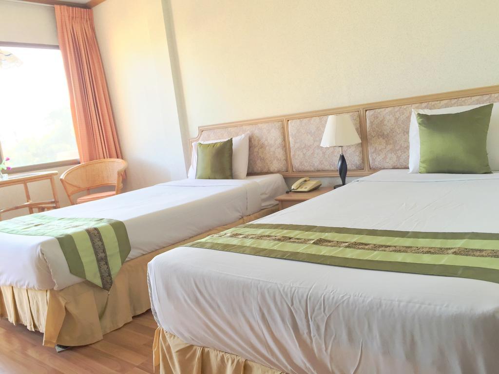 Takiab Beach Resort Hua Hin Exterior photo